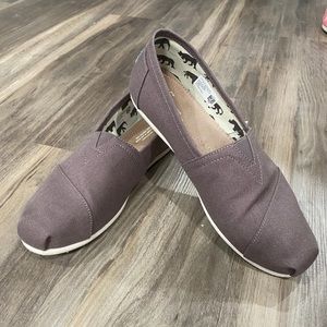 Dark Grey Toms